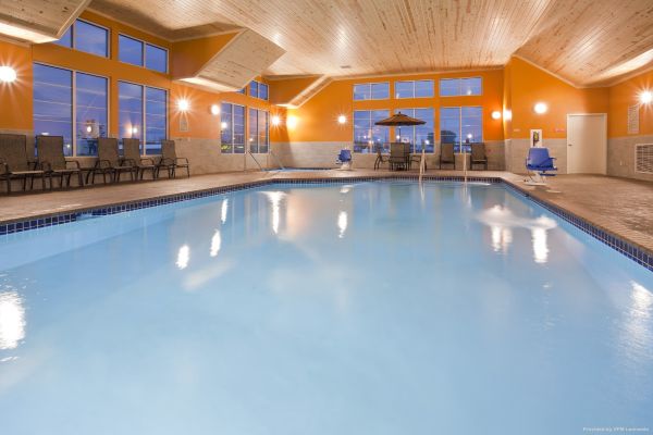 Grandstay HotelSuites Morris